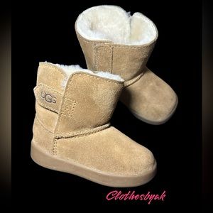 UGG BOOTS FOR BABY - SIZE 4